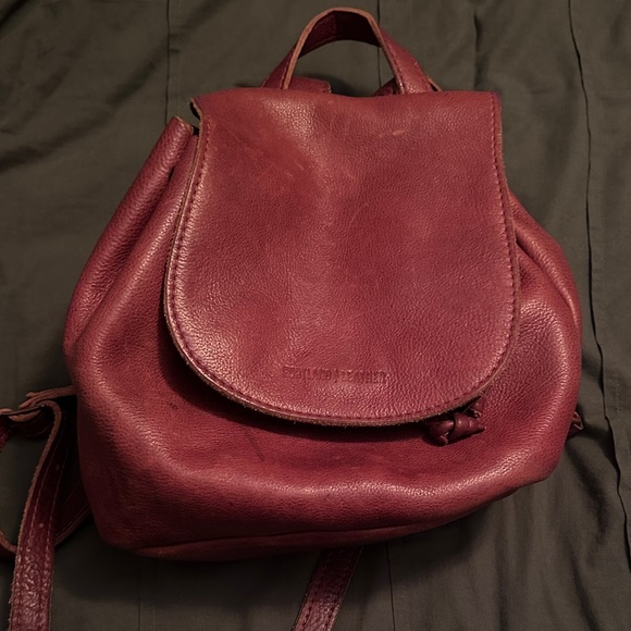Portland Leather Brown Bucket Backpack - Picture 3 of 10
